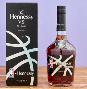 Hennessy VS Cognac 70cl Gift Box