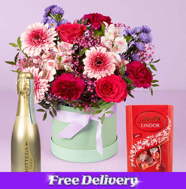 Photo of The Ultimate Hatbox with Fizz & Chocs Giftset