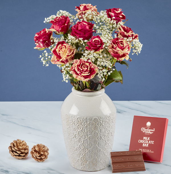 The Candy Cane Letterbox & Luxury Chocolate Bar Set