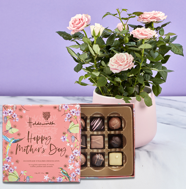 The Happy Mothers Day Rose Gift Set