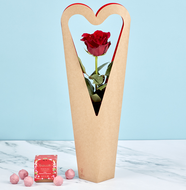 The Single Red Rose & Bud Vase Gift Set