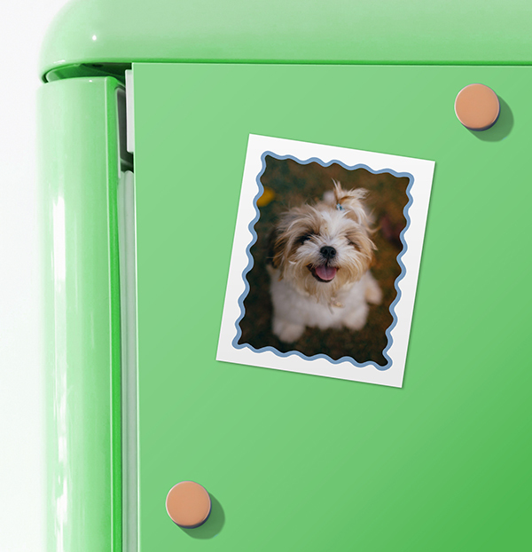 Wavy Border Retro Photo Magnet