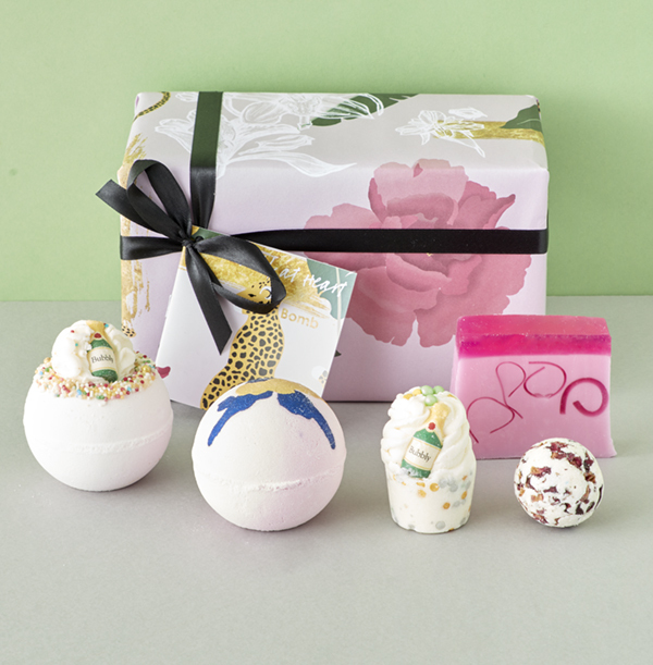 ZDISC Bomb Cosmetics Wild At Heart Gift Box