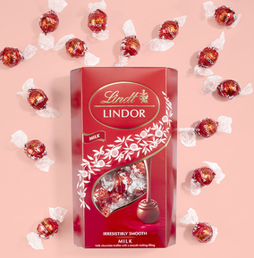 XL Lindt Lindor Milk Chocolate Truffles 600g