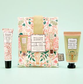 Photo of William Morris Garden Back Pocket Duo