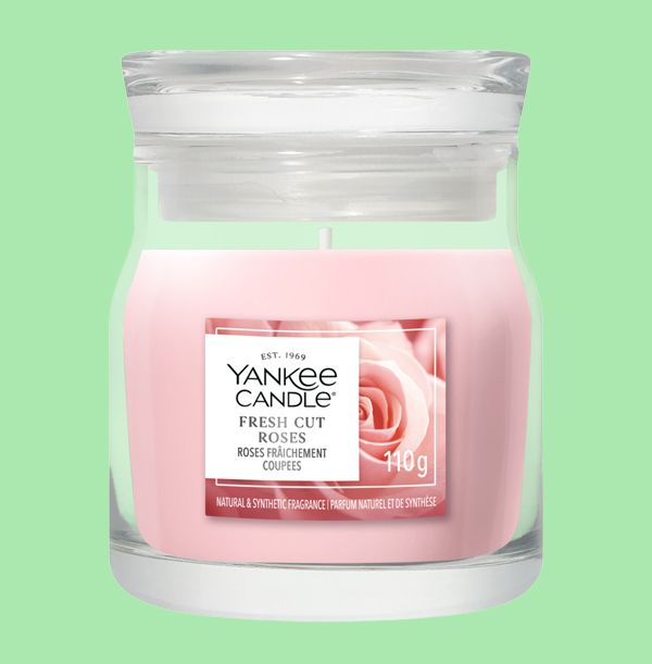 Photo of Yankee Candle Fresh Cut Roses Small Candle