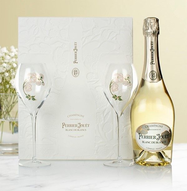Perrier-Jouet Blanc de Blancs Champagne Gift Pack with Glasses