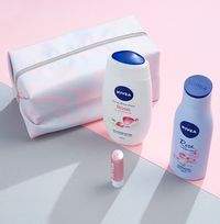 Nivea Women's Glorious Skin wash kit WAS €9.99 NOW €5.99